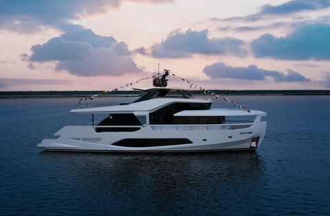 Ferretti Yachts botó el INFYNITO 80